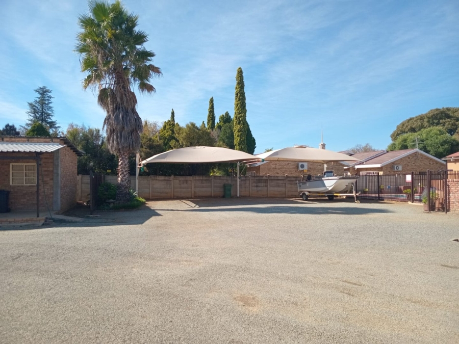  Bedroom Property for Sale in Bloemhof North West
